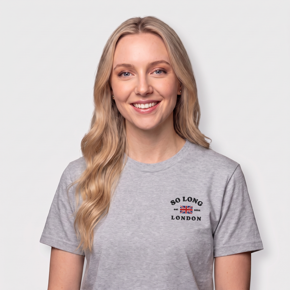Taylor Swift So Long London inspired grey t-shirt with vintage ‘So Long London’ text and UK flag graphic, aesthetic Swiftie fan merchandise tee.