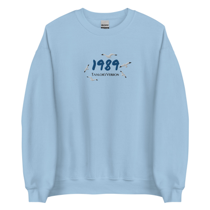 1989 Sweatshirt inspired by Taylor Swift, perfect for Swifties 